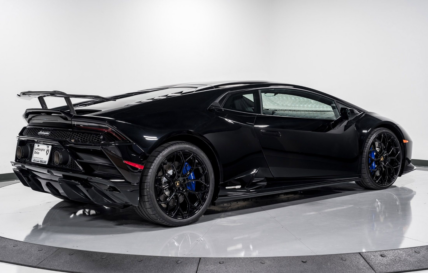 Lamborghini Huracan EVO Novitec Style Wing